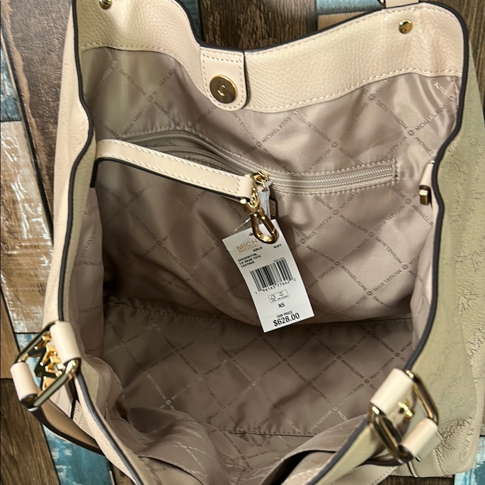 Michael Kors Cream Shoulder tote 👜 Bag - Picture 11 of 16